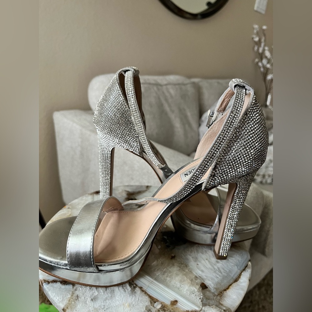 Steve Madden Jassy heels. Size 9